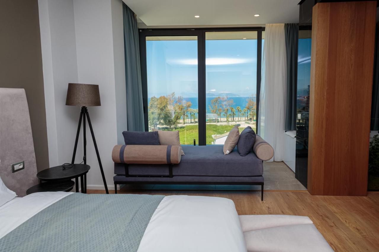 Ames Hotel & Spa Влёра Экстерьер фото