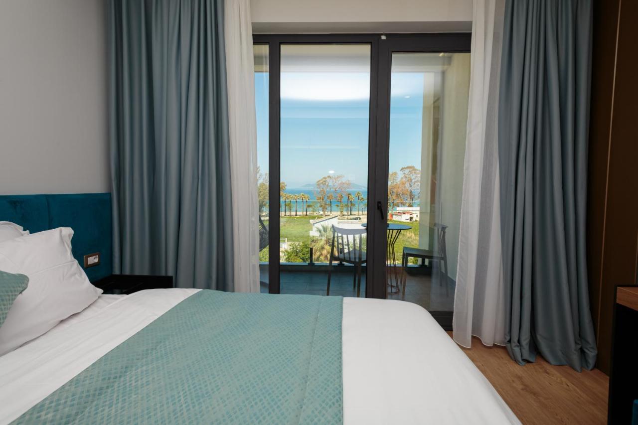 Ames Hotel & Spa Влёра Экстерьер фото